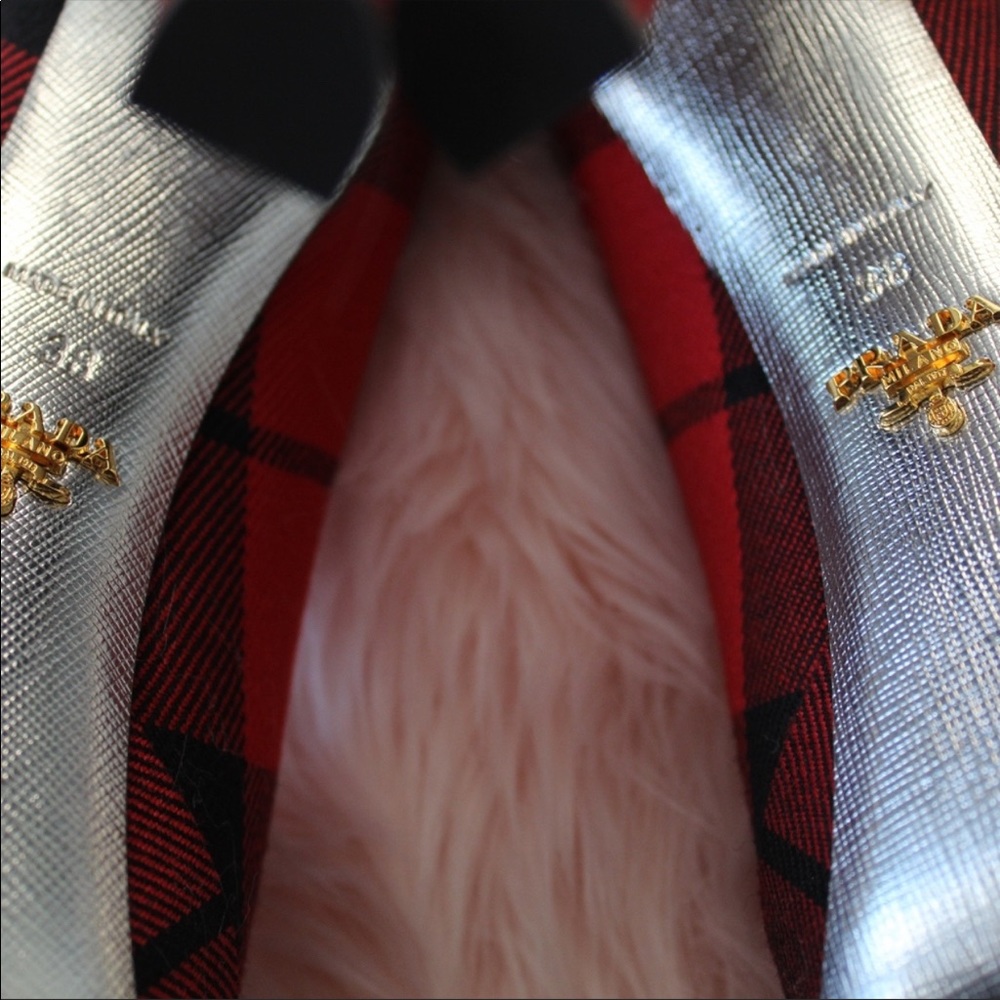 Holiday Prada Never Worn Plaid Stacked Heel - Picture 8 of 10